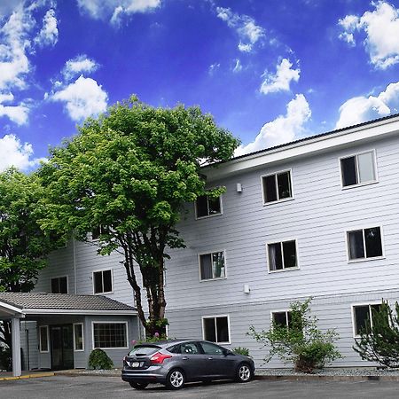 Super 8 By Wyndham Juneau Exterior photo