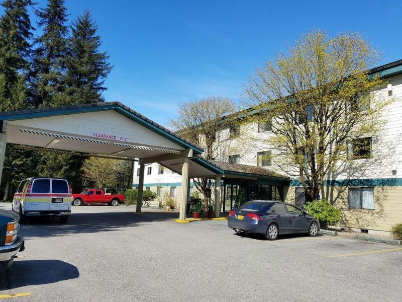 Super 8 By Wyndham Juneau Exterior photo