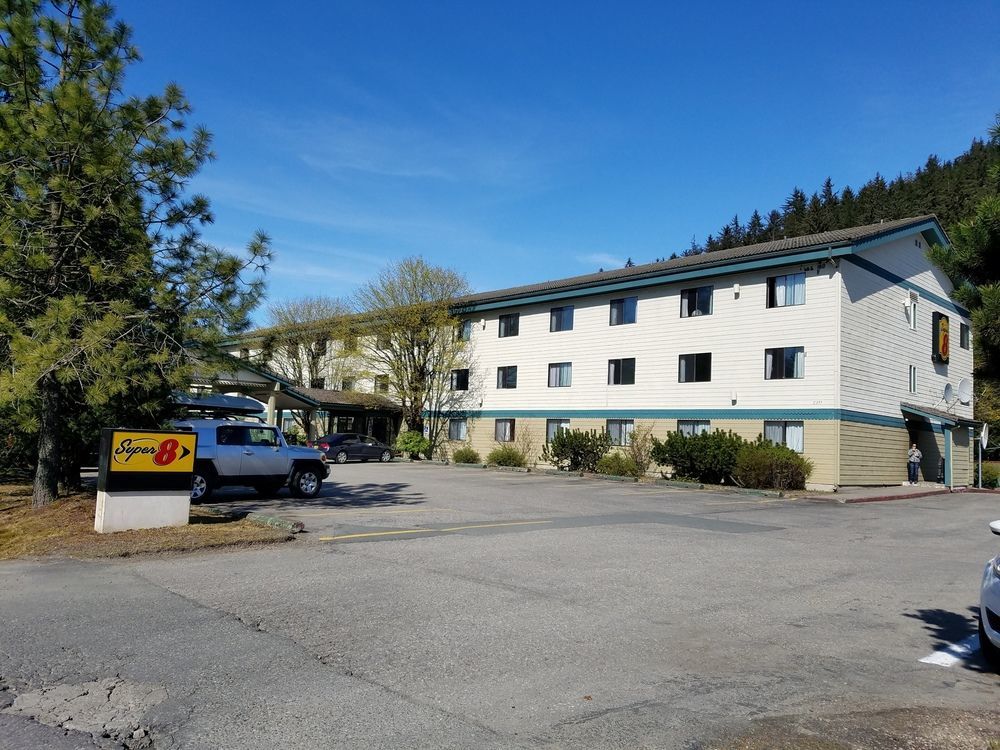 Super 8 By Wyndham Juneau Exterior photo