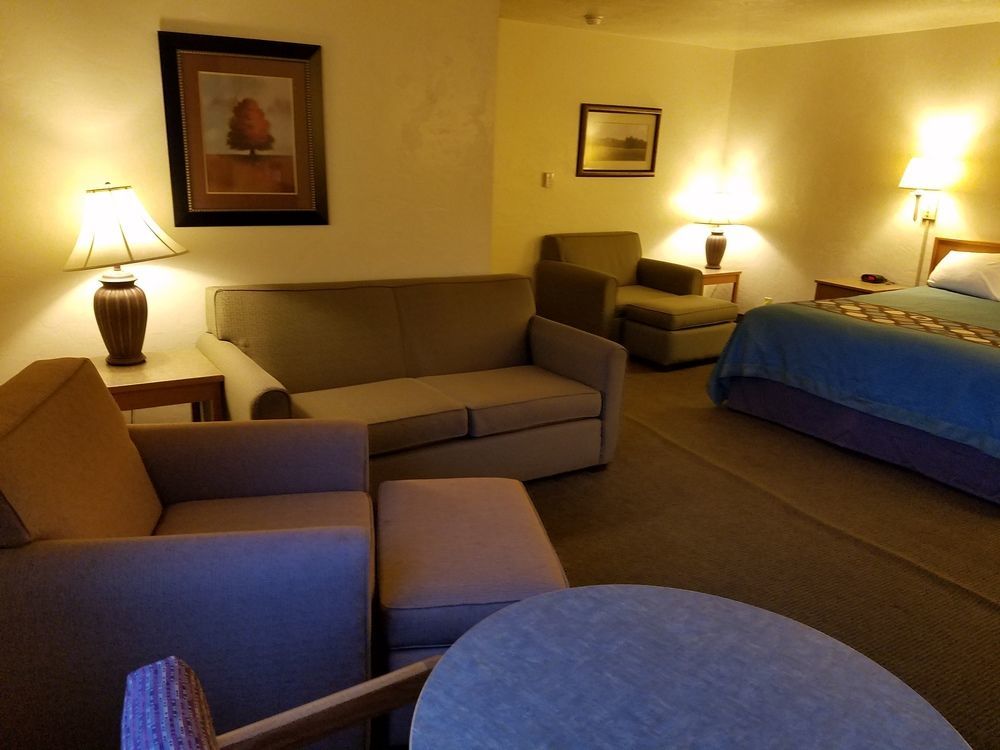 Super 8 By Wyndham Juneau Exterior photo