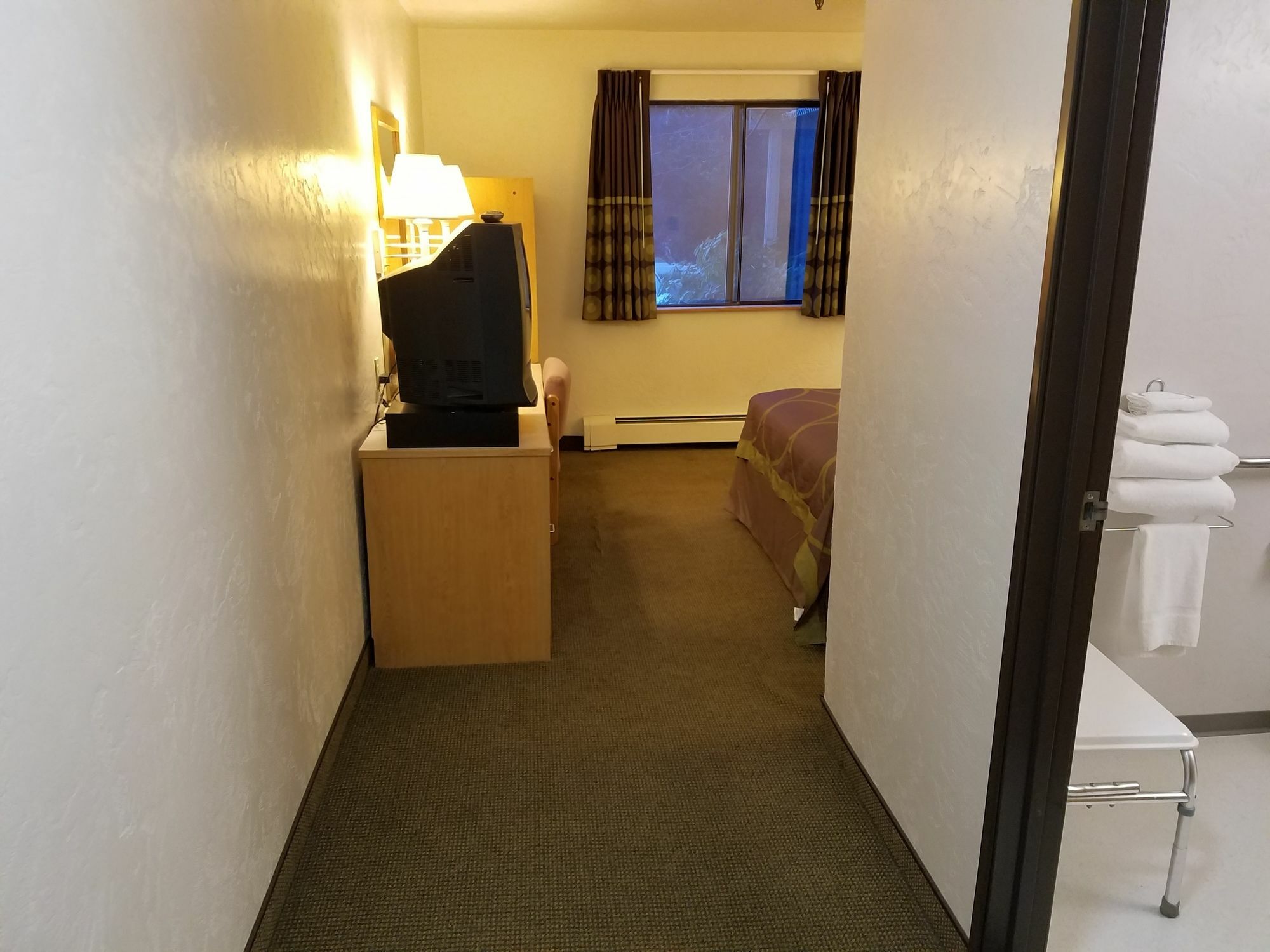 Super 8 By Wyndham Juneau Exterior photo